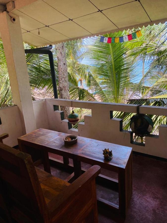 Chandi Gaya Beach Guesthouse Tangalle Ngoại thất bức ảnh